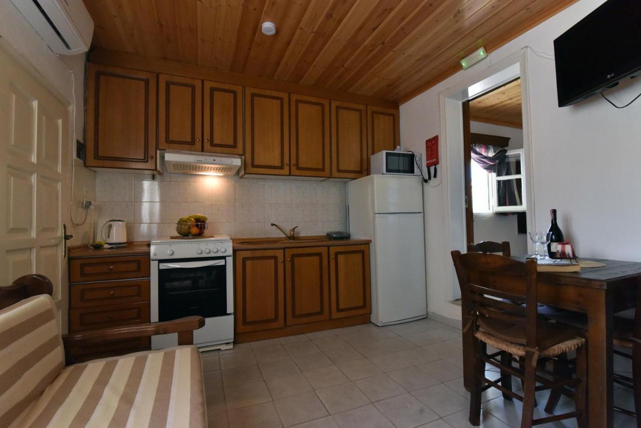 Vakantiehuis Traditional On The Hillside Of Antiperni