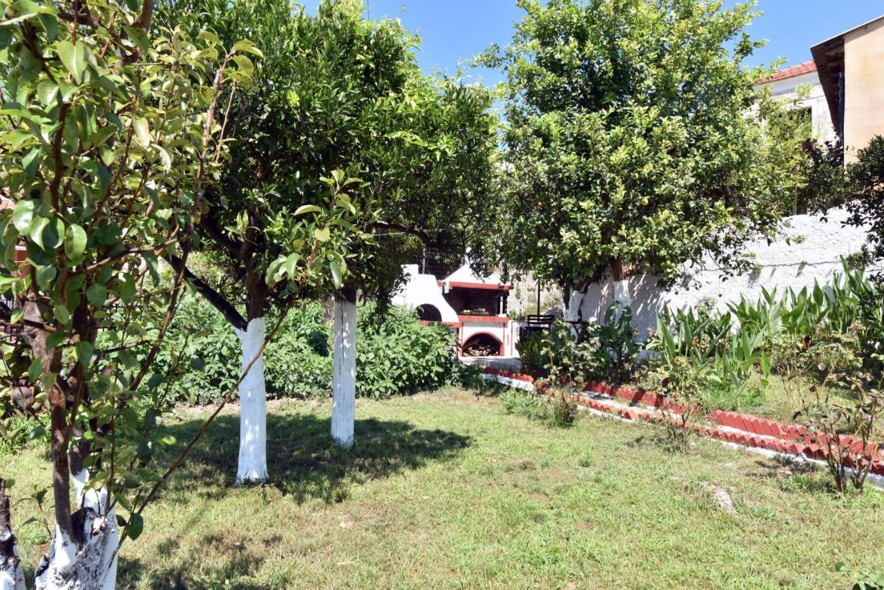 Traditional On The Hillside Of Antiperni Vakantiehuis Antipernoi