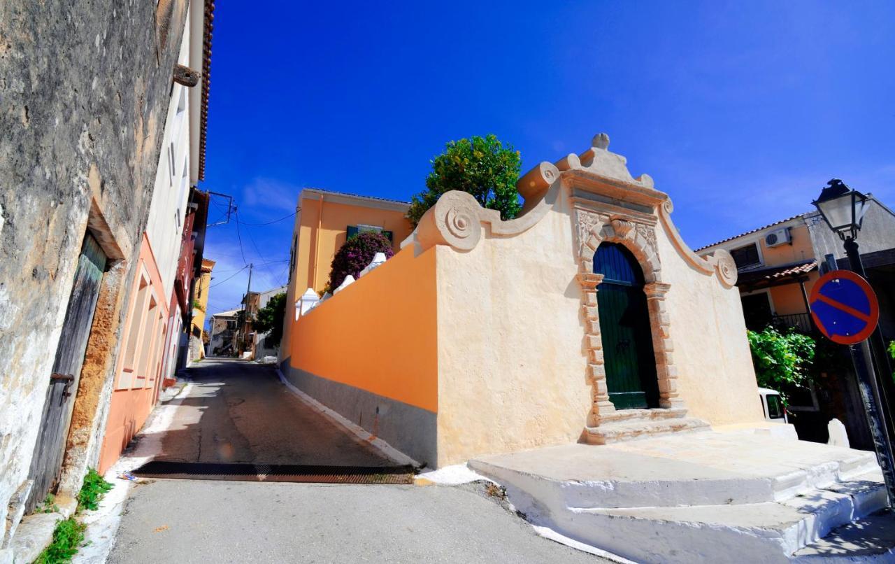 Traditional On The Hillside Of Antiperni Vakantiehuis